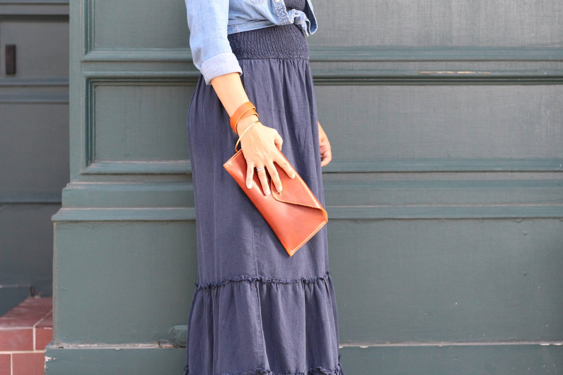 The Wanderlust Ring Clutch — view 5