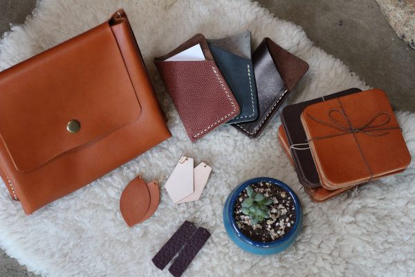 The Minimalist Two-Tone Wallet — view 4