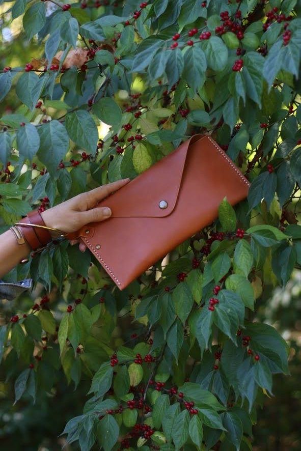 The Wanderlust Ring Clutch — view 3